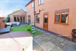 Photo 17- click for photo gallery